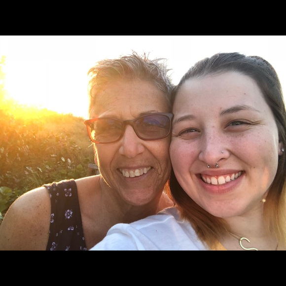 Meet your Posher, Yvonne - Picture 4 of 6